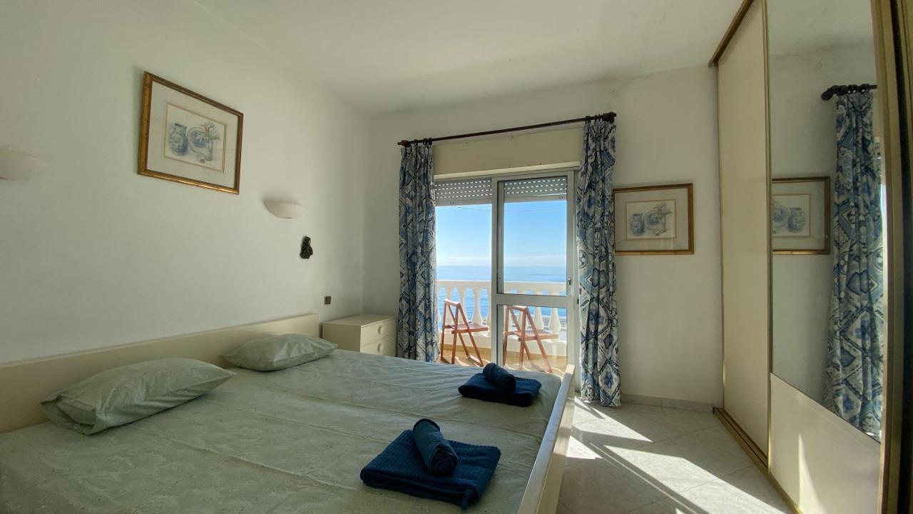 Rosa Guest House #6 - Com Vista Mar, Mesmo Em Frente A Praia Do Inatel Em อัลบูเฟรา ภายนอก รูปภาพ