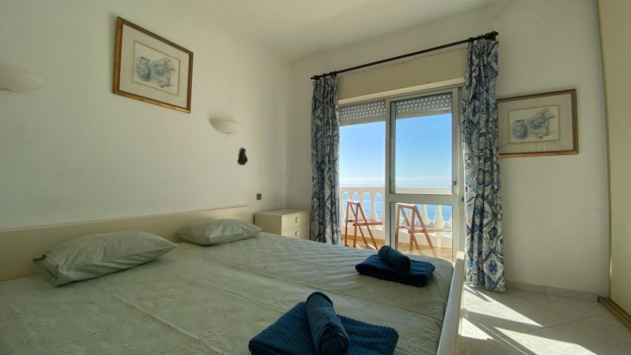 Rosa Guest House #6 - Com Vista Mar, Mesmo Em Frente A Praia Do Inatel Em อัลบูเฟรา ภายนอก รูปภาพ
