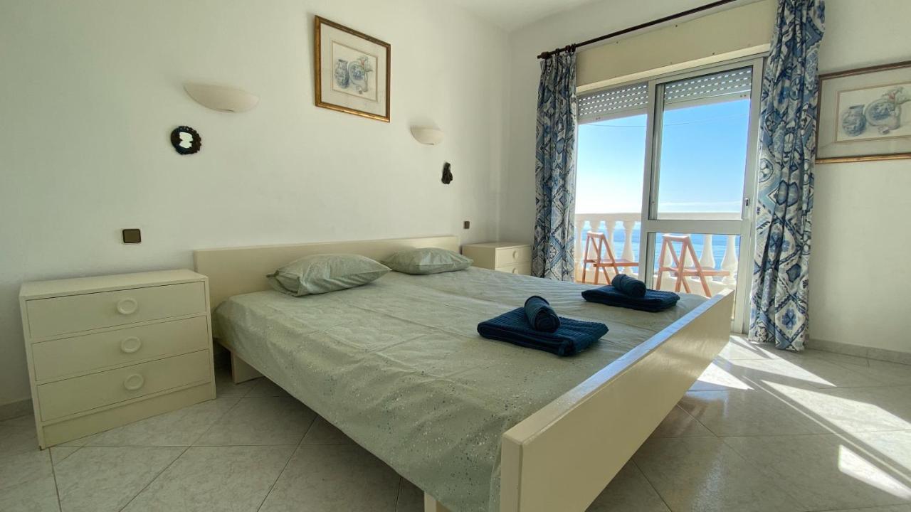 Rosa Guest House #6 - Com Vista Mar, Mesmo Em Frente A Praia Do Inatel Em อัลบูเฟรา ภายนอก รูปภาพ