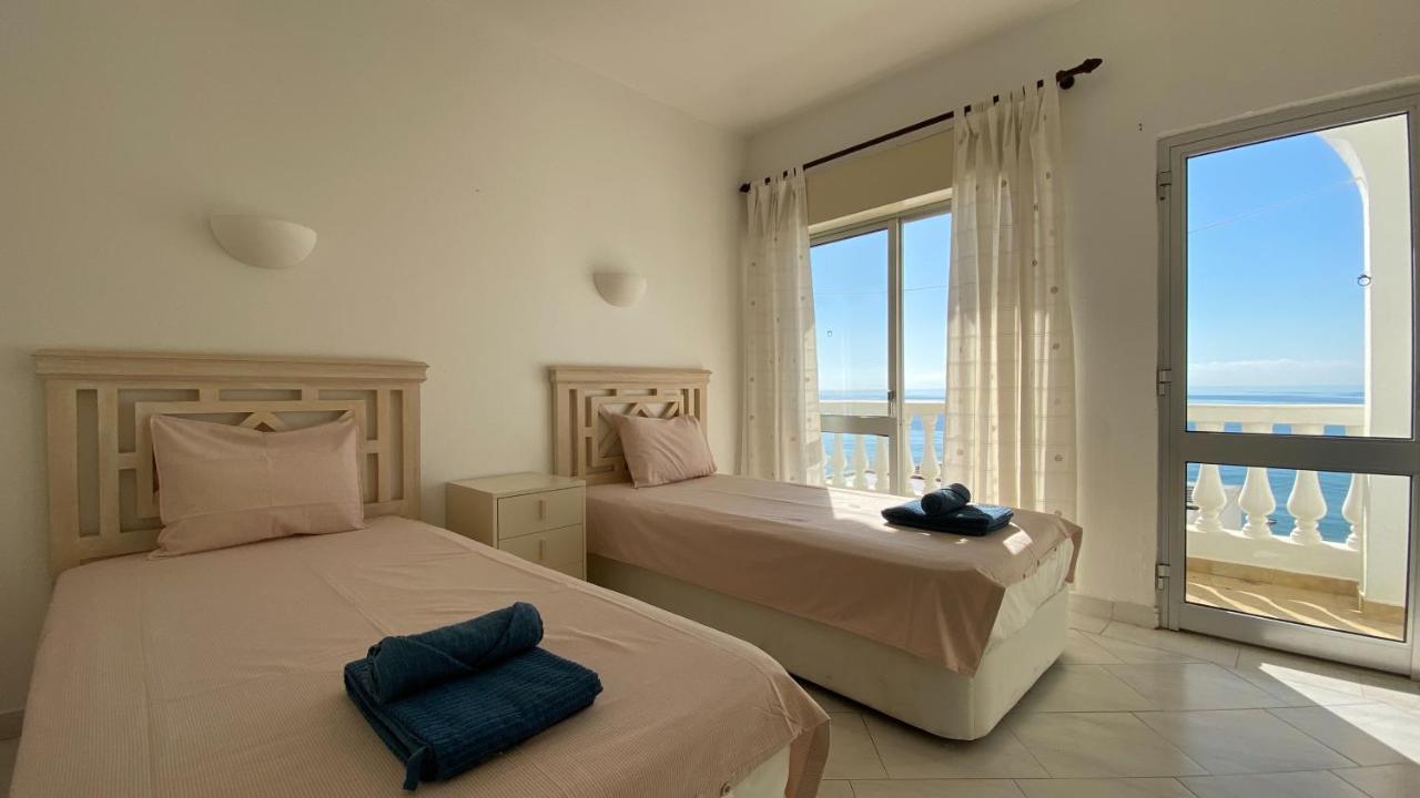 Rosa Guest House #6 - Com Vista Mar, Mesmo Em Frente A Praia Do Inatel Em อัลบูเฟรา ภายนอก รูปภาพ